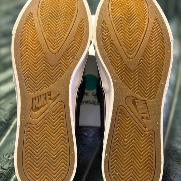 Nike Black and White Slip-On Sneakers - Picture 4 of 4